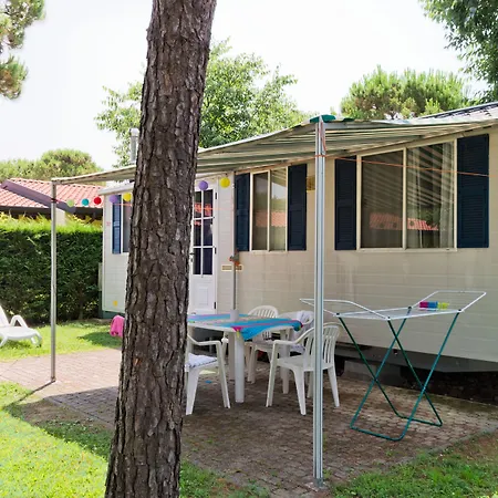 كومبيجيو ديل غاردا 4*