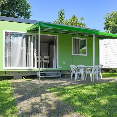 كومبيجيو ديل غاردا 4* بسكييرا ديل غاردا